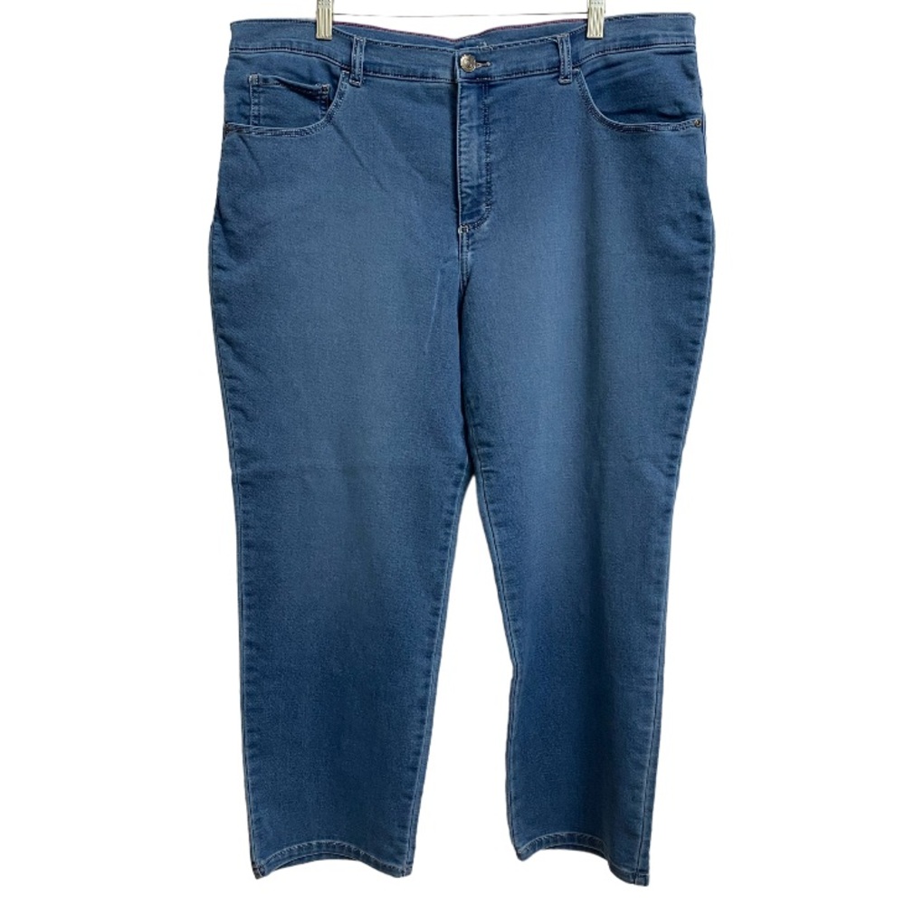 Lee Women's Classic Fit Straight Leg Blue Jeans 18W Petite Medium Wash Stretch